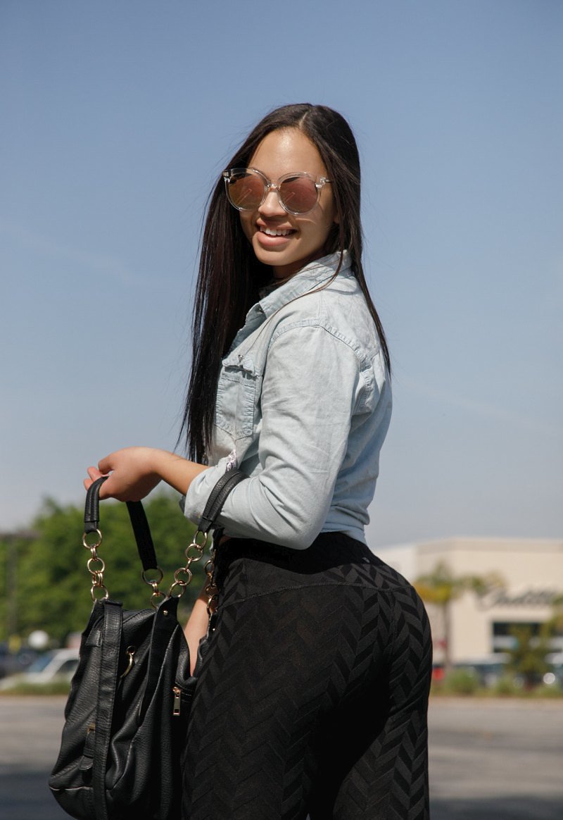 Альбина, 18